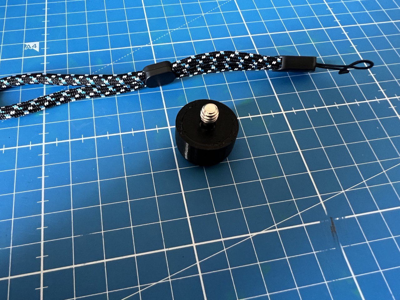 Insta360 stick - wrist support - Glue all parts