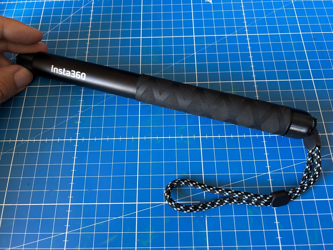 Insta360 stick - wrist support - Assembled on stick